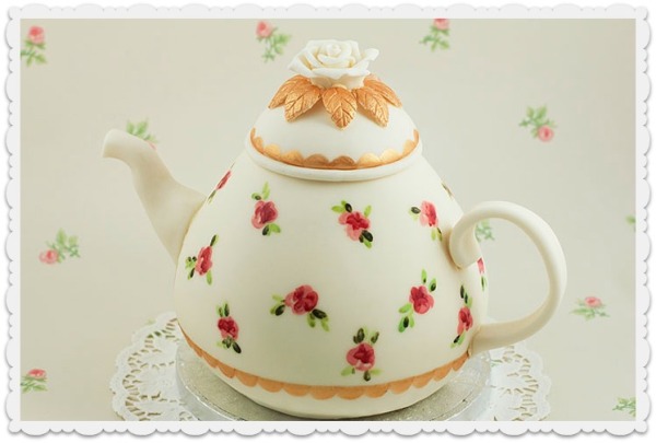 Delicate Roses Teapot